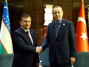 Özbekistan Devlet Başkanı Mirziyoyev İle Görüştü