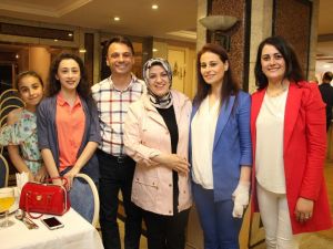 Başkan Koçhan Anneleri Unutmadı