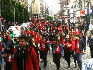 Trabzon’da "Gençlik Yürüyüşü" Düzenlendi