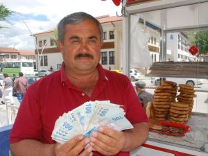Para Dolu Cüzdanı Sahibine Ulaştırdı