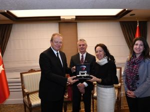 Trabzon Valisi Yavuz, Kanada Ankara Büyükelçisi Chris Cooter‘i Kabul Etti