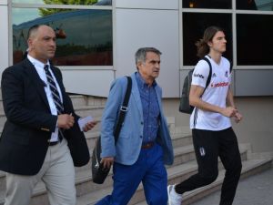Beşiktaş Kafilesi Stadyuma Geldi