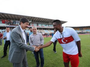 Eto’o Gönülleri Ay-yıldız İle Fethetti