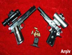 Rize'den Adana'ya Valizle Silah Kaçakçılığı