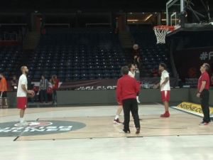 Olympiakos Çalışmalarını Sürdürdü