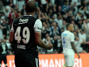 Babel Eski Takımını Boş Geçmedi