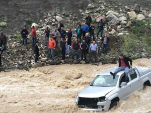Yürekler Ağza Geldi