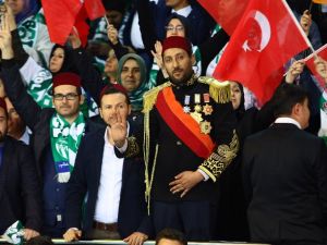 Binler Erdoğan’ı Bekliyor