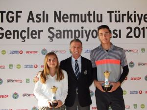 Samsun’da Kerem Ve Serra Şampiyon Oldu