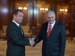 Yıldırım Rus Mevkidaşıyla Görüştü