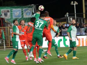 Akhisar Belediyespor, Aytemiz Alanyaspor’u Farklı Geçti