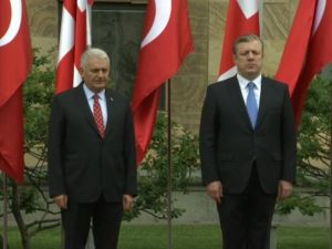 Başbakan Yıldırım Gürcistan’da Resmi Törenle Karşılandı