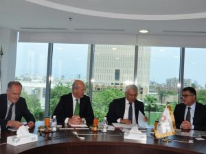 Türk Eximbank’tan 450 Milyon Dolarlık Kredi Anlaşması