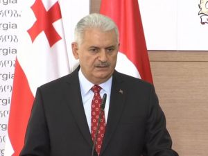 "Bakü -Tiflis-kars Demiryolu Projesi Bu Yıl Hayata Geçirilecek"