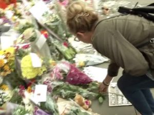 Manchester Saldırısında Ölenler İçin Anma Töreni Düzenlendi
