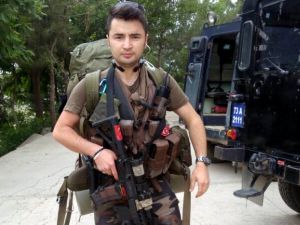 Geriye Göreve Giderken Çektirdiği Fotoğraf Kaldı