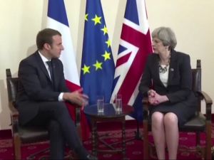 Macron, Theresa May İle Görüştü