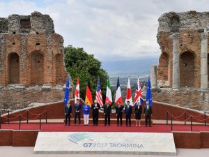 G7 Liderleri Aile Fotoğrafı Çektirdi