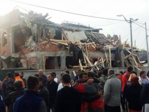 Sırbistan’da Cami Yıkımına Müslümanlardan Tepki