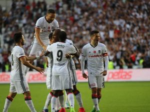 Beşiktaş Şampiyonluğunu İlan Etti