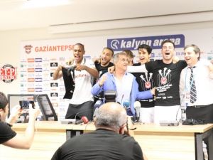 Beşiktaşlı Oyunculardan Şenol Güneş’e Sürpriz
