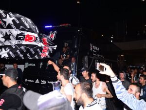 Beşiktaş İstanbul’da Coşkuyla Karşılandı