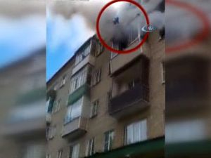 11 Aylık Bebekleriyle Birlikte 5. Kattan Atladılar