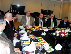 Rize'de İşadamlarıyla Sorunlar Görüşüldü