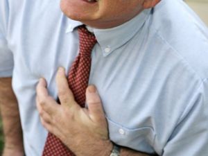 Önemsemediğiniz Mide Ağrısı Kalp Krizi Habercisi Olabilir