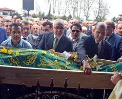 Ergüven Fındıklı'da Defnedildi