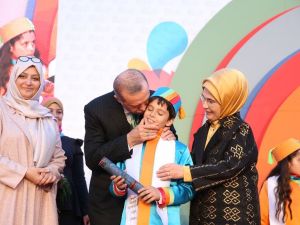 Cumhurbaşkanı Erdoğan Torununun Mezuniyet Heyecanını Paylaştı