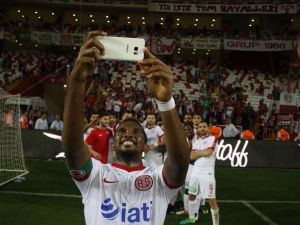 Eto’o, Antalyaspor’u Sırtladı