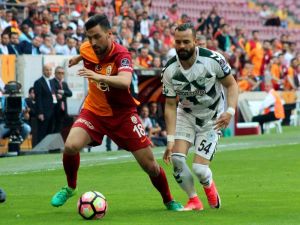Cimbom İlk Yarıyı Önde Kapattı