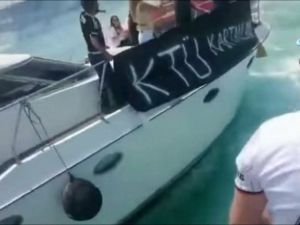 Şampiyonluk Kutlamasında Tekne Kazası