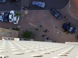 İngiltere’de Polis 3 Şüphelinin Peşinde
