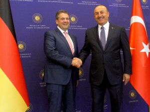 Bakan Çavuşoğlu, Alman Mevkidaşı İle Bir Araya Geldi