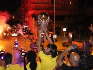 Göztepe Kupayla Turladı