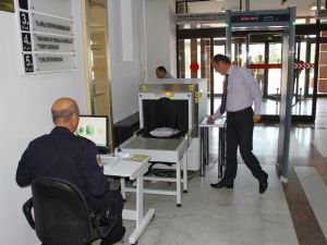 Metal Kapı Dedektörlerinde Radyasyon Tehlikesi Var Mı ?