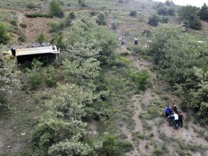 Gümüşhane’de Hafriyat Kamyonu Devrildi: 1 Ölü