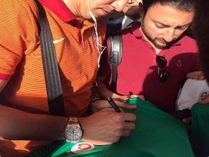 Galatasaraylı Yıldızdan Hayranına Duygulandıran Sürpriz