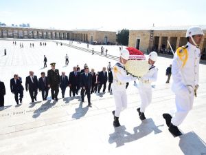 Hakimler Ve Savcılar Kurulu Üyeleri Anıtkabir’i Ziyaret Etti