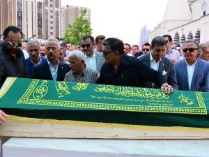 Yılmaz Vural Babasını Son Yolculuğuna Uğurladı