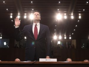 Eski Fbı Direktörü Comey İfade Verdi