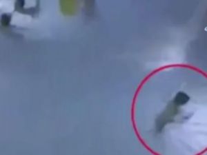 5 Yaşındaki Çocuk Kalabalık Havuzda Boğuldu