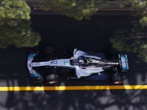 Hamilton Bu Sezonki 3. Zaferine Ulaşmak İstiyor
