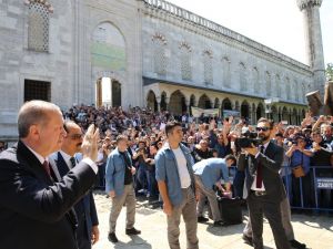 Cumhurbaşkanı Cuma Namazını Sultanahmet Camii’nde Kıldı