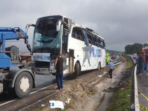 Askerleri Taşıyan Otobüs Kaza Yaptı: 49 Yaralı