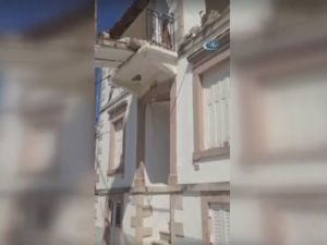 Deprem Yunanistan’da Da Hissedildi: Bazı Binalar Yıkıldı