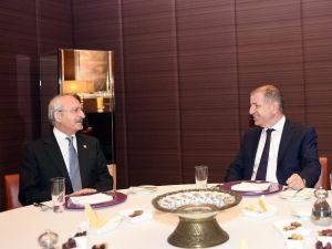 Kılıçdaroğlu İle Ümit Özdağ İftarda Bir Araya Geldi