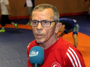 "Özellikle De Altın Madalya"